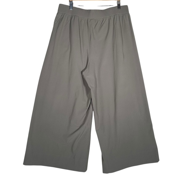 LULULEMON Stretch Woven Wide Leg High Rise Crop Pant in nomad - Picture 6 of 12